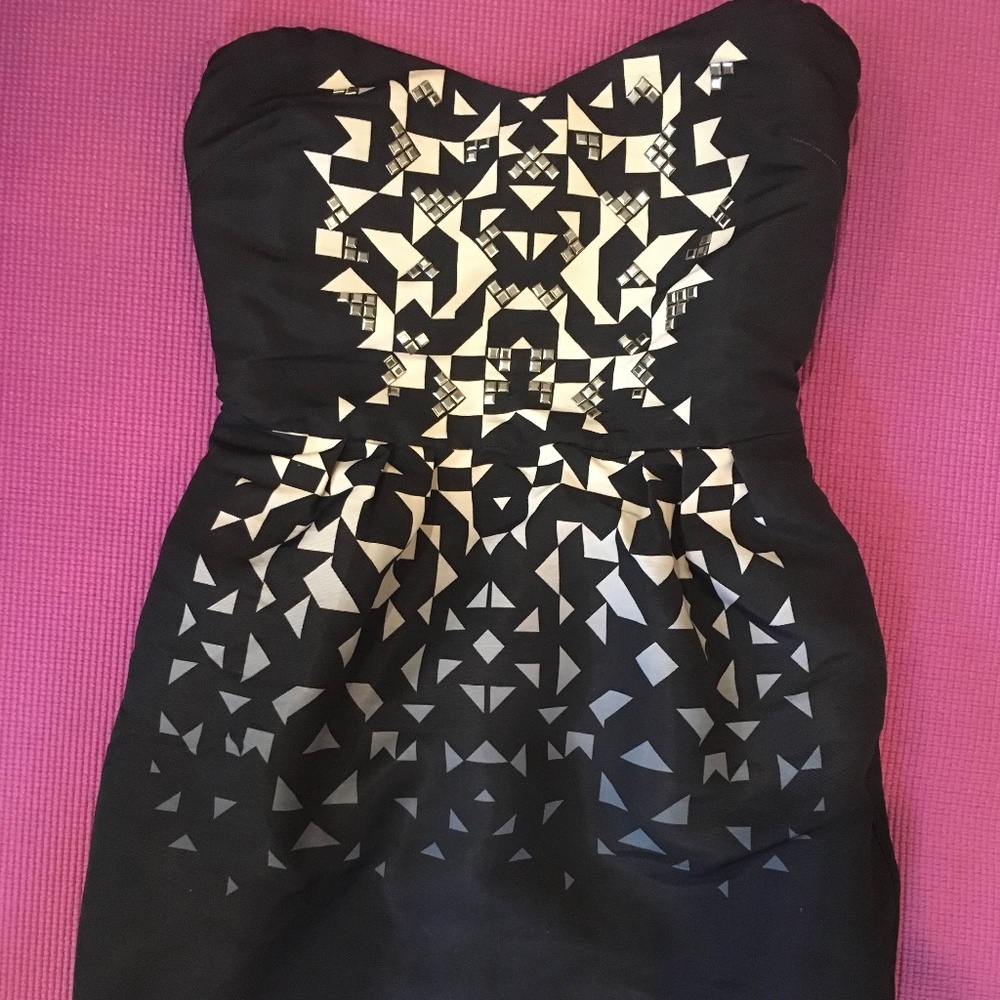 Strapless black geometric party dress